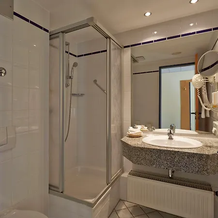 Sunday & Hotel 4*