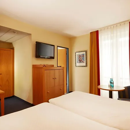 Sunday & Hotel 4*